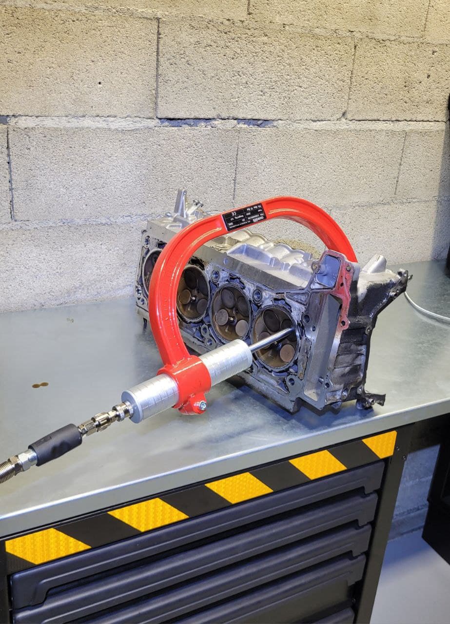 Réparation bloc moteur Jaguar Land Rover — Lux Motors Toulouse